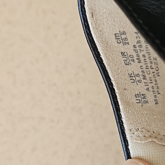 Womens patent leather heels with strap - Picture 6 of 6